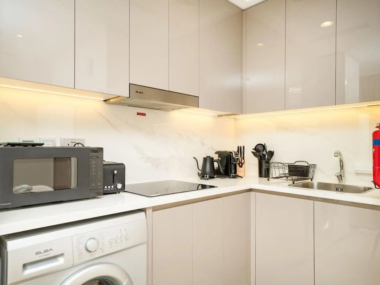 Serene 1-Bedroom Retreat In Azizi Riviera With Calming Tones Dubai