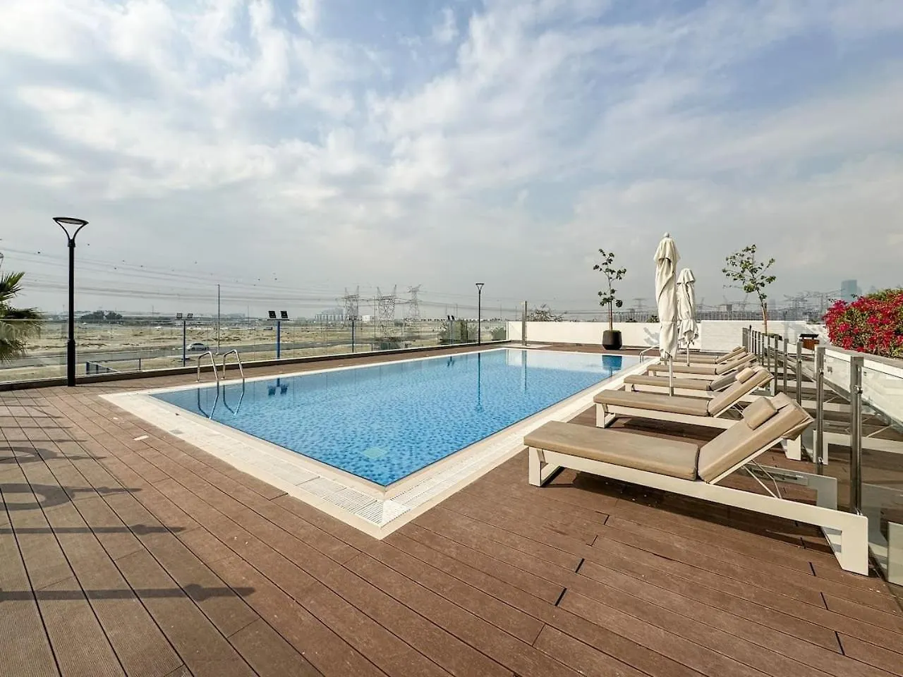 Apartment Serene 1-Bedroom Retreat In Azizi Riviera With Calming Tones Dubai