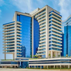 The First Collection Business Bay Ντουμπάι