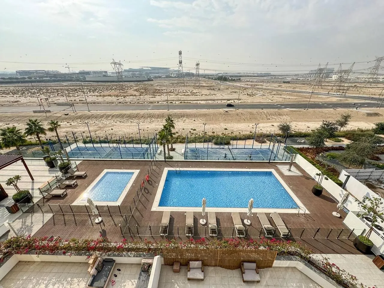 Serene 1-Bedroom Retreat In Azizi Riviera With Calming Tones Dubai Apartment